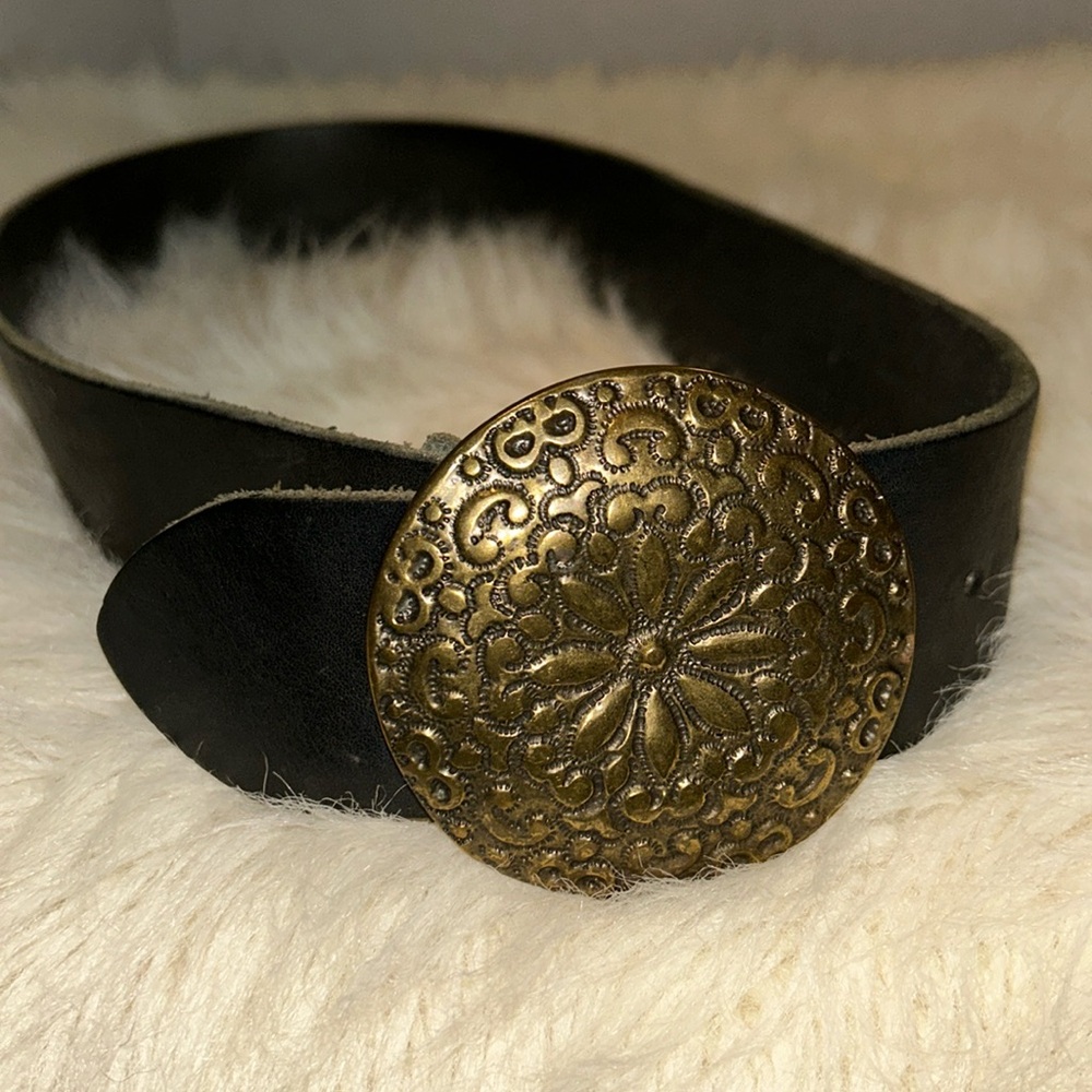 VTG CYDWOQ Distressed Wide Leather Belt w/Floral Boho Buckle #23636-50 36”-37” - Picture 1 of 16